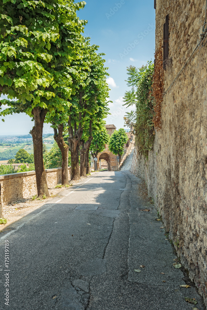 Obraz premium Street in the old town in Italy