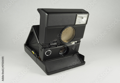 Retro Instant Film Camera 