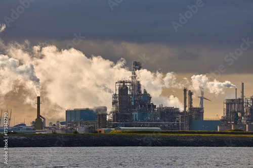 Smoking chemical plant © Gudellaphoto