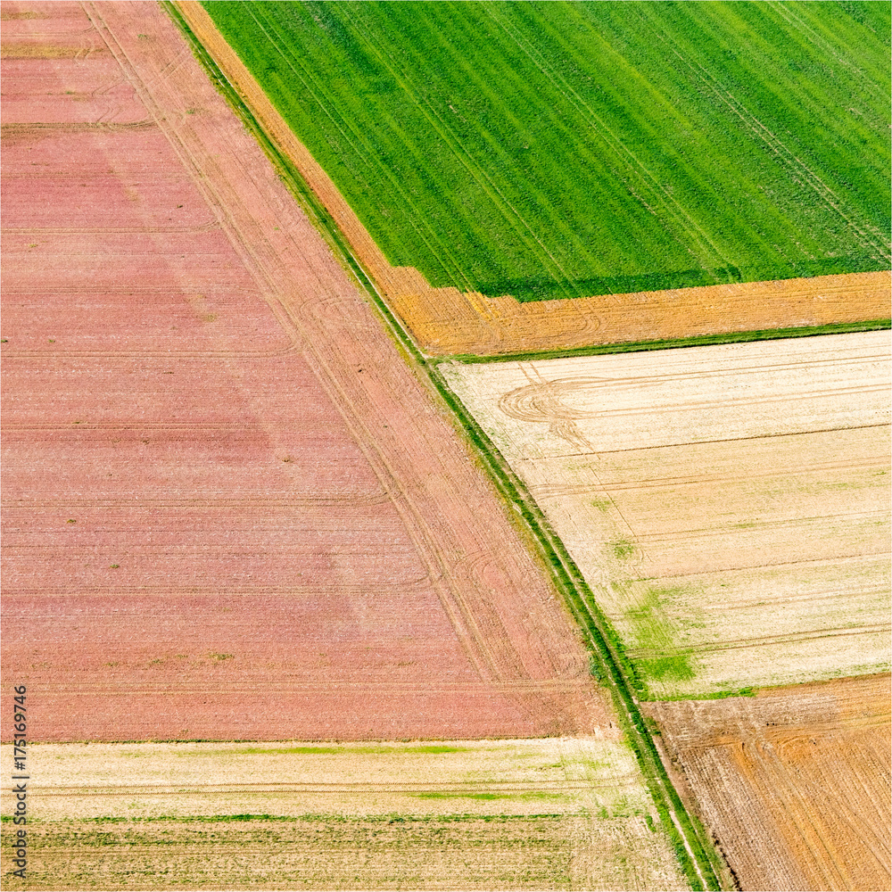 Photo aérienne de champs en Eure-et-Loir en France
