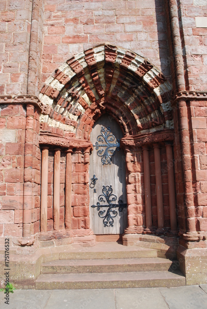 Porte Cathédrale St Magnus Kirkwall brique rouge