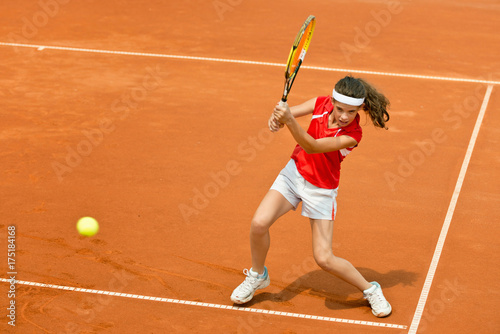 Tennis backhand © Microgen