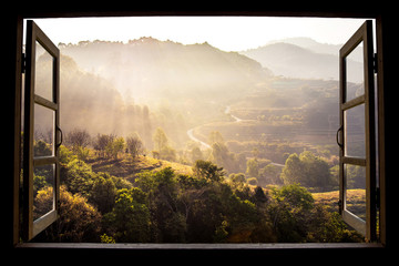 Foto auf Leinwand Schlafzimmer Landschaft Naturansicht Hintergrund. Blick aus dem Fenster auf eine wunderschöne Landschaft mit Naturblick mit Reisterrassen und Platz für Ihren Text in Chiangmai, Thailand, Indochina  © asiandelight