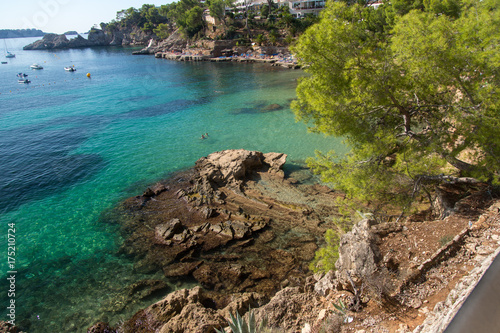 Küste von Mallorca aus der Vogelperspektive von oben