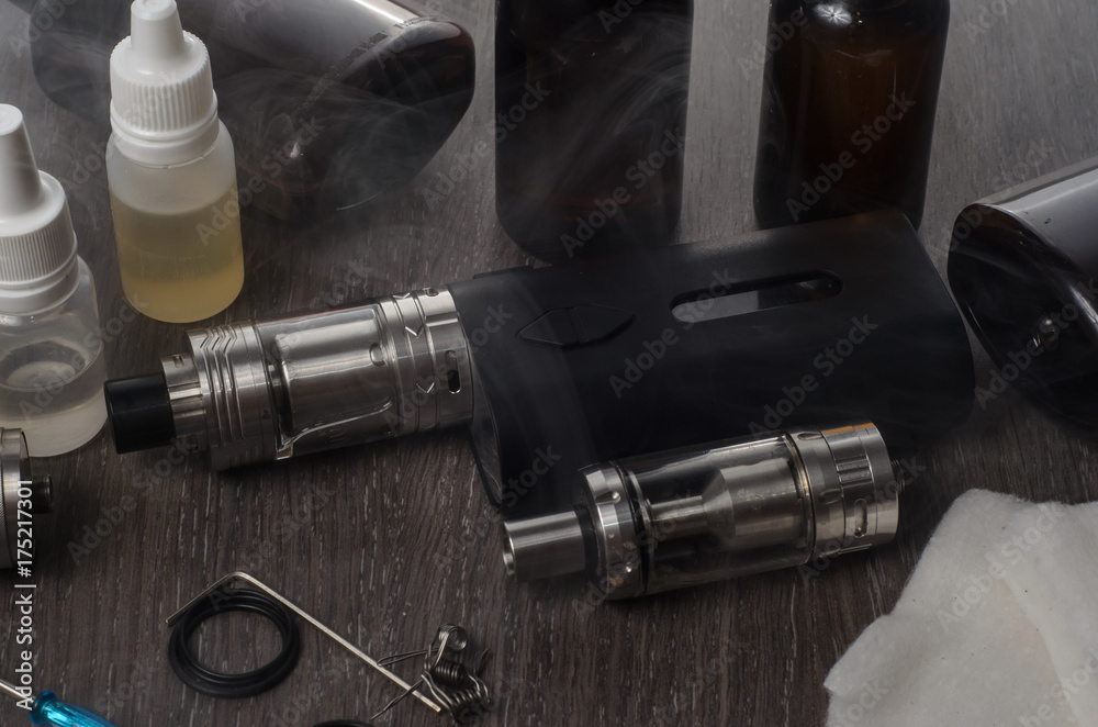 Adjustable electronic cigarette, Non carcinogenic alternative for smoking Adjustable electronic cigarette, Non carcinogenic alternative for smoking