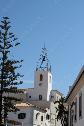 Der Uhrenturm in Albufeira photo