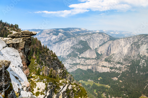 panoramic views of yosemite valley from glacier point overlook, california