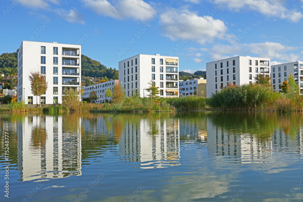 wohnhäuser am see, köniz, schweiz wohnhäuser am see, köniz, schweiz