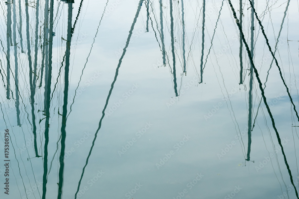 Mast reflection Mast reflection