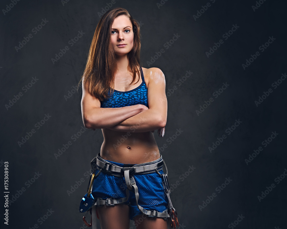 Obraz premium Portrait of attractive female free climber.