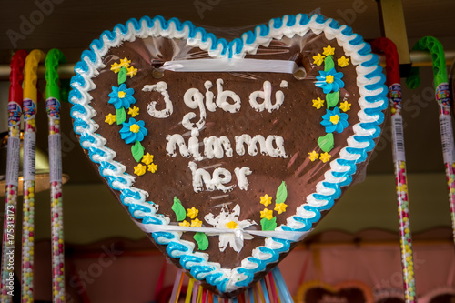 Lebkuchenherz I gib di nimma her (Vignette)