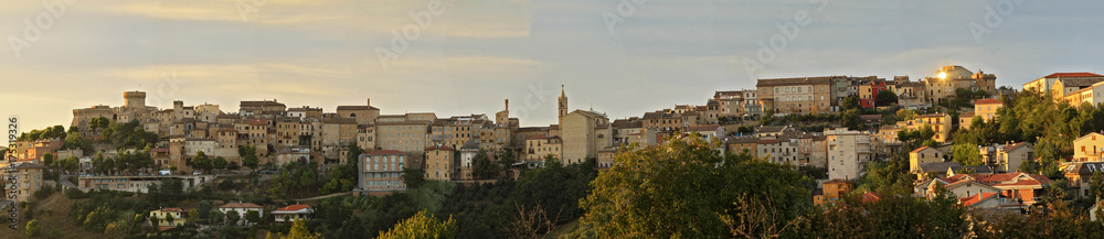 Acquaviva Picena, panoramica del borgo