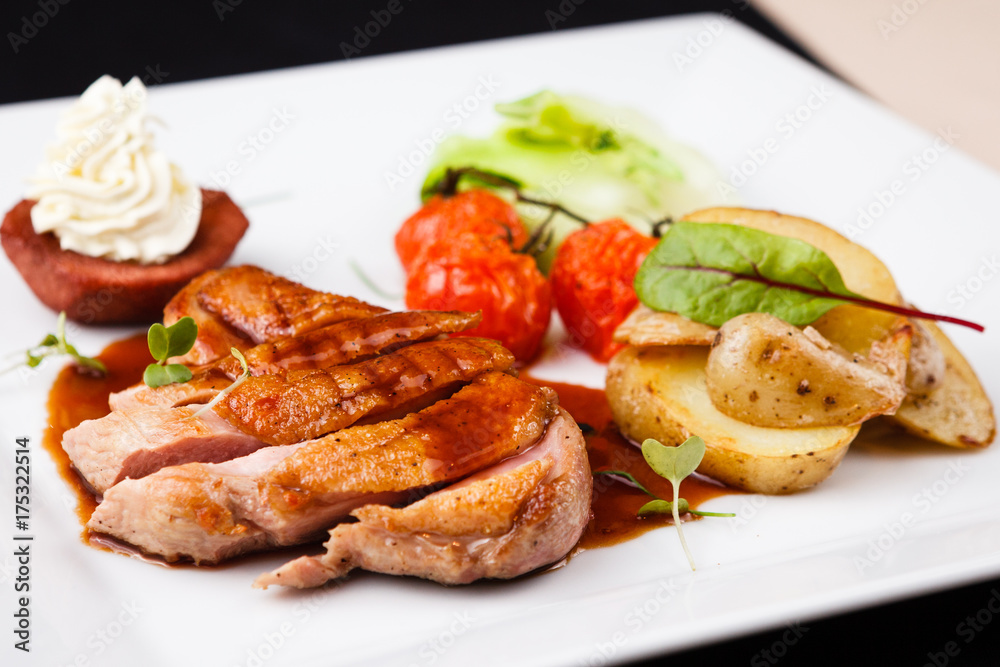 Roasted duck with pear Roasted duck with pear