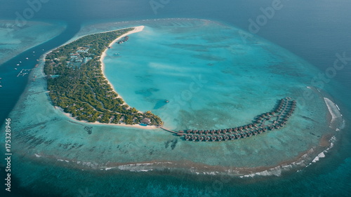  maldives hideway  resort  spa island sunny house