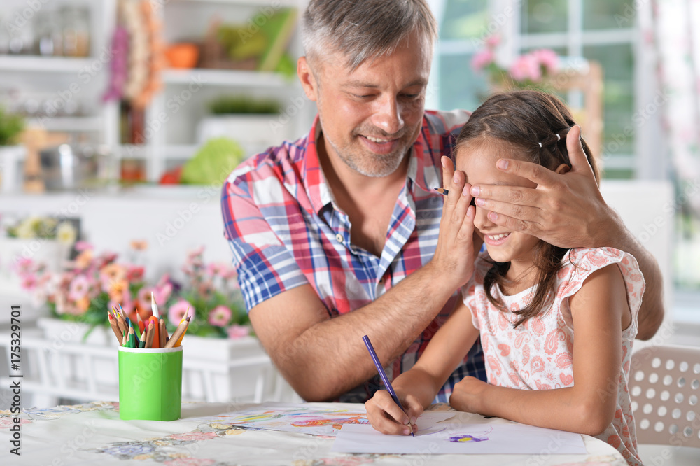 Father and daughter drawing picture Father and daughter drawing picture