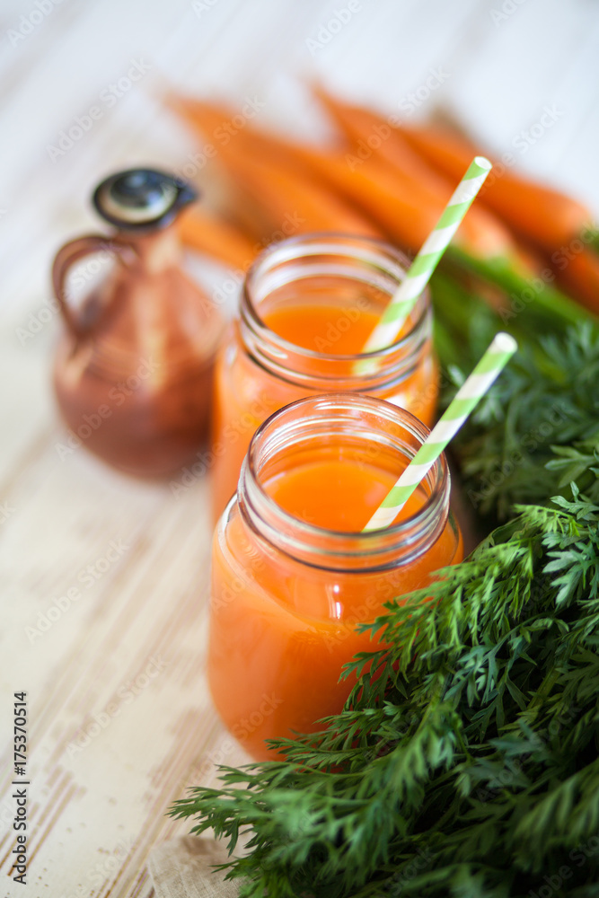 Fresh organic carrot juice Fresh organic carrot juice