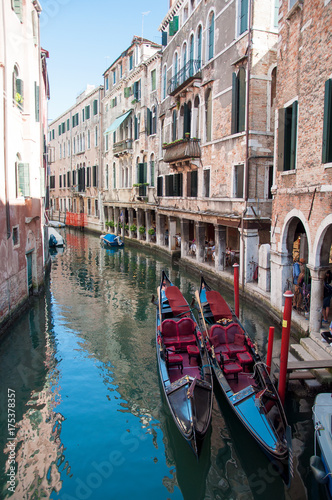 Venice gondola © Maxime