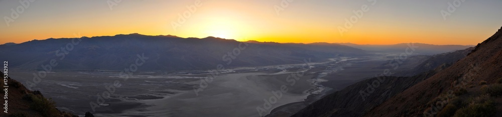 Sunset on Dante's View, in the Death Valley