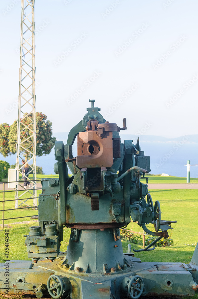 large-caliber cannons of World War II