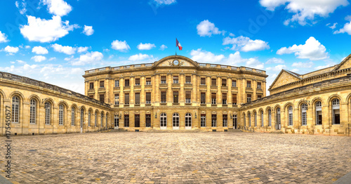 Palais Rohan, City hall in Bordeaux © Sergii Figurnyi