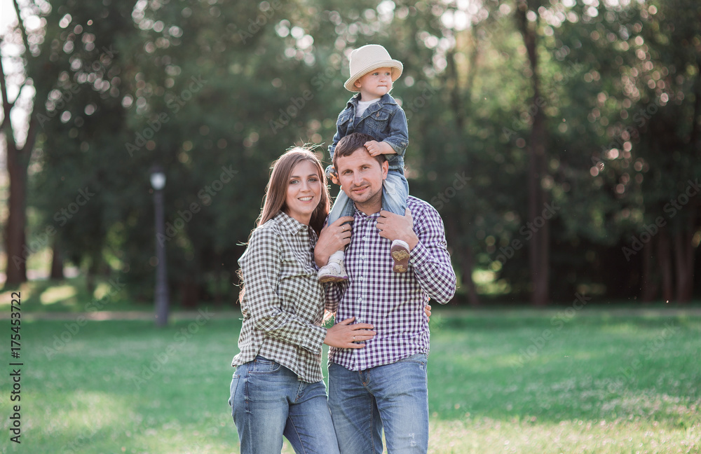 sunny pictures of a happy married couple with a dog and a child sunny pictures of a happy married couple with a dog and a child