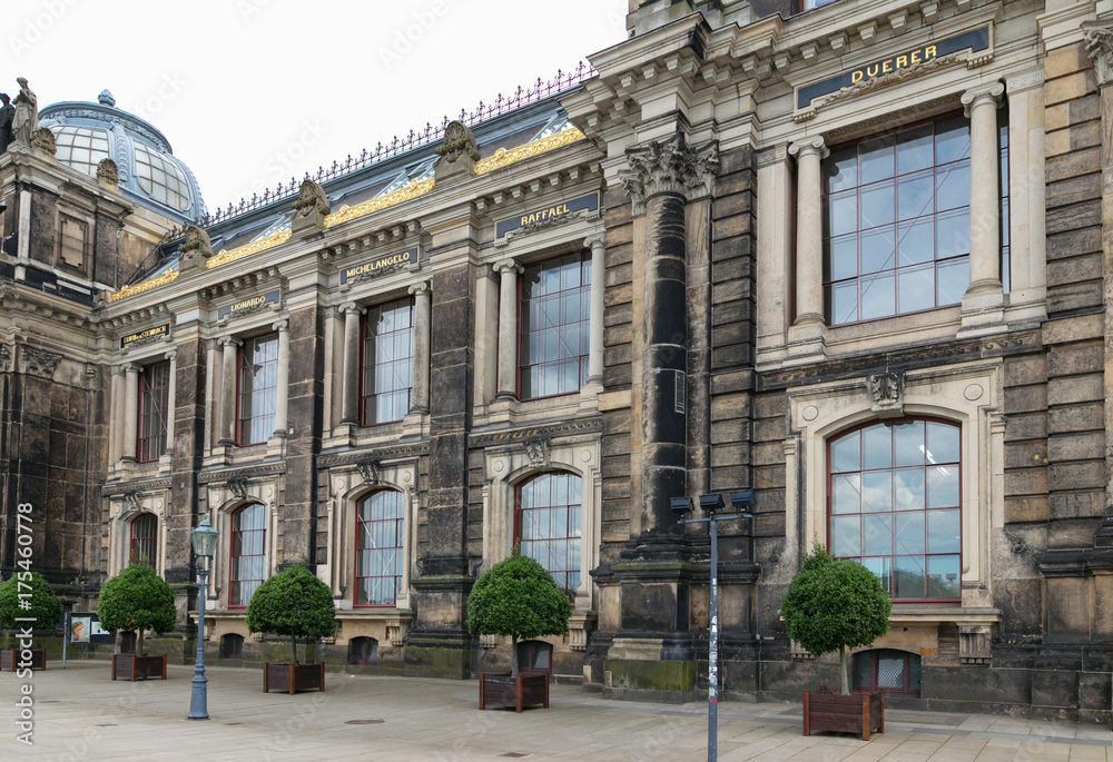 Obraz premium Dresden, Germany - August 4, 2017: Zwinger - late German Baroque, founded in the early 18th century. a complex of four magnificent palace buildings.