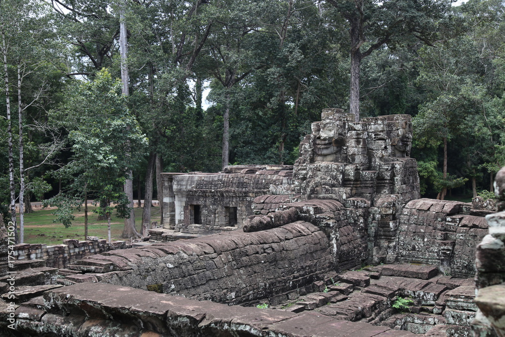 Fototapeta premium Angkor Wat Ruins