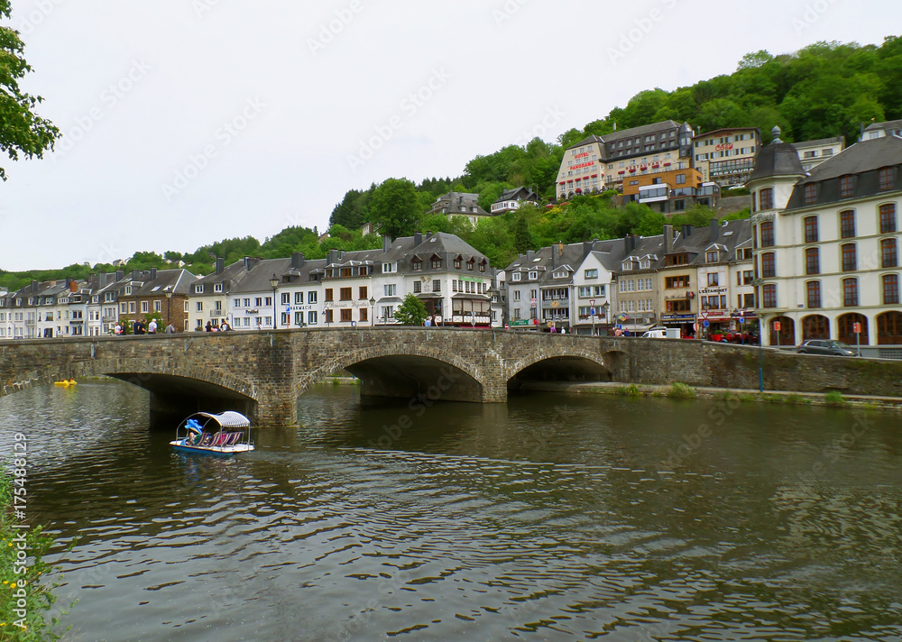 Obraz premium Vintage old stone bridge over the Semois river, Bouillon, Belgium 