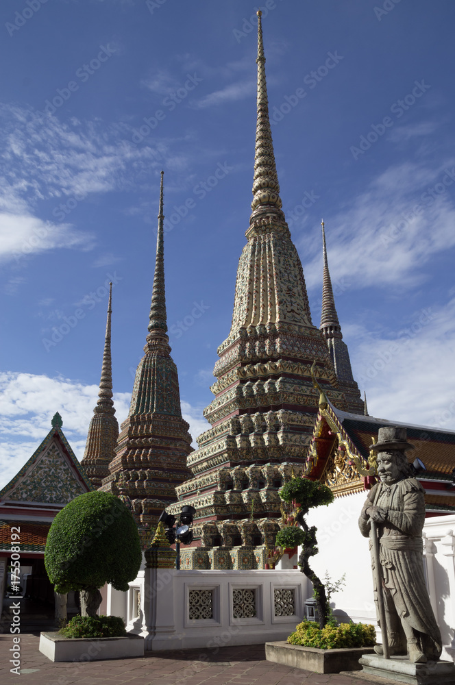 Fototapeta premium Pagodas at Wat Pho