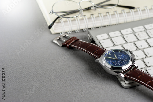 luxury men watch photo