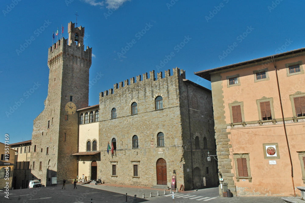 Arezzo, piazza della libertà e Palazzo Comunale