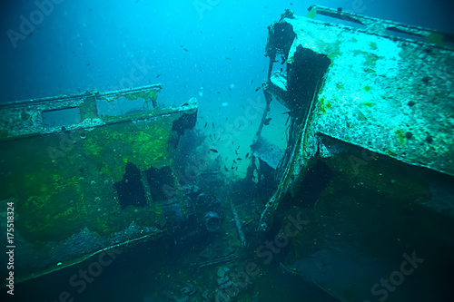 shipwreck, diving on a sunken ship, underwater landscape © kichigin19