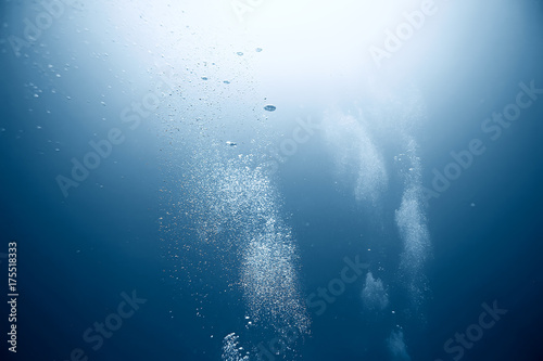 diving background bubbles underwater
