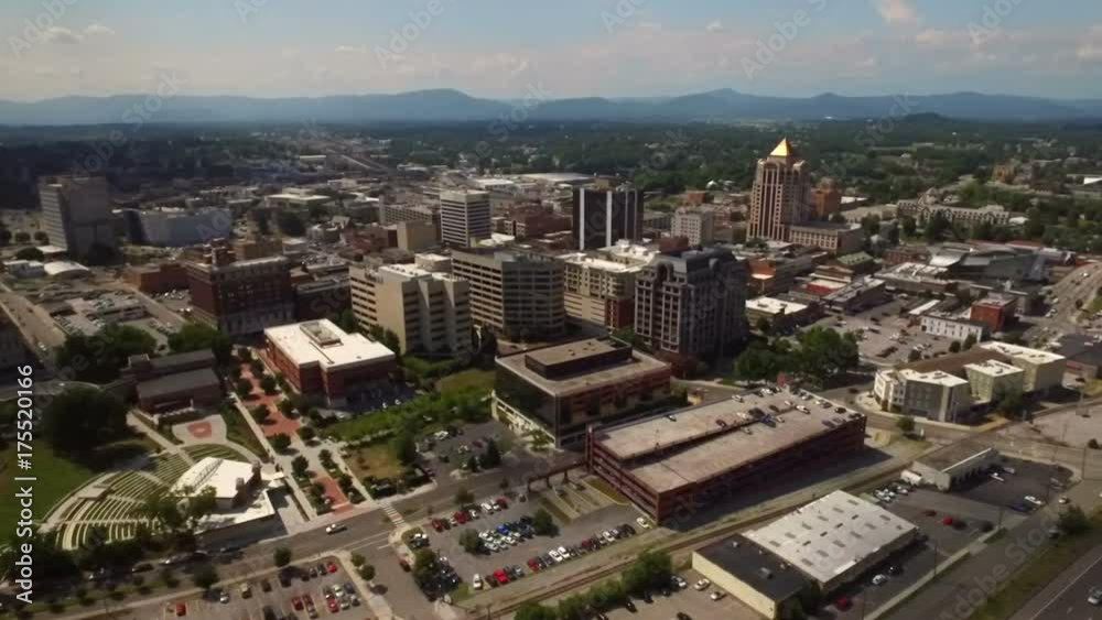 Roanoke Virginia Skyline, slow tracking shot Roanoke Virginia Skyline, slow tracking shot