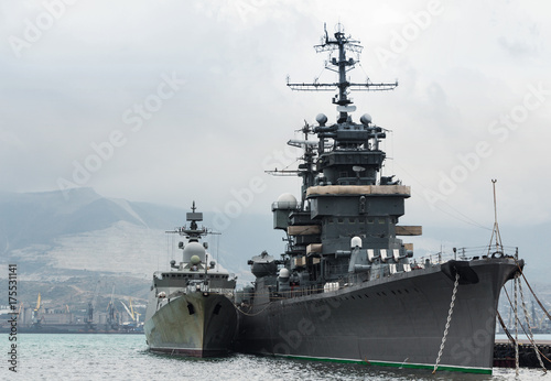 Two military ships in a harbor © Sonate