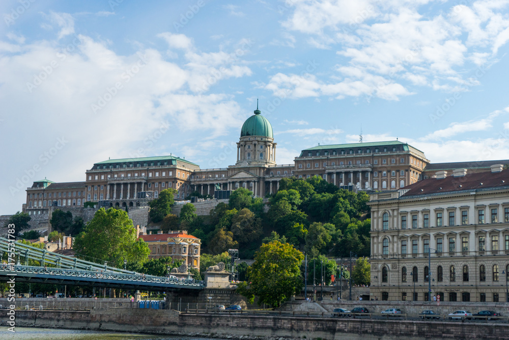 Obraz premium View of Buda castle in Budapest from Danube river