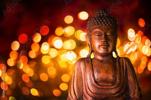 Buddha Statue © Floydine