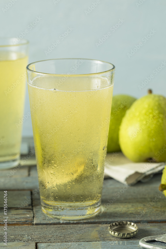 Sweet Organic Pint of Hard Pear Cider Sweet Organic Pint of Hard Pear Cider