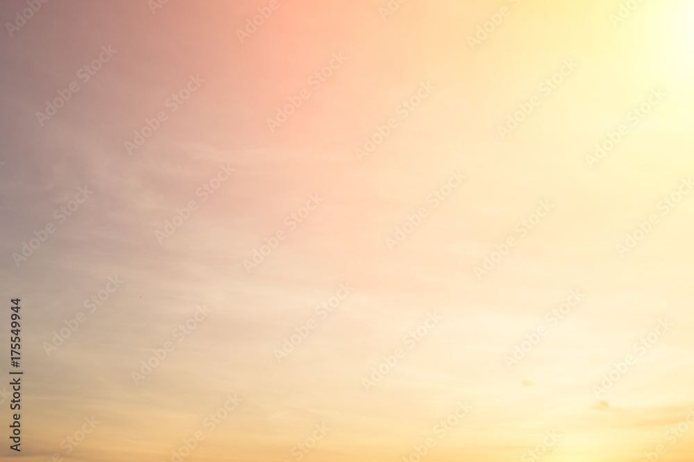 Obraz premium Bright colors at dawn on the beach at sunrise in the Gulf of Thailand.