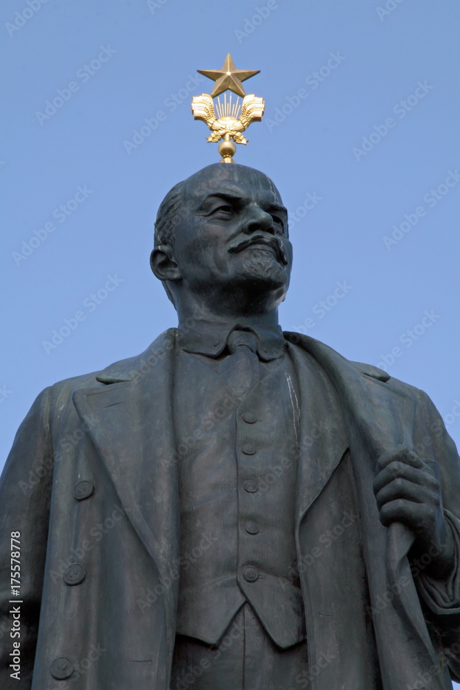 monument to Lenin