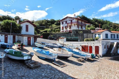 Port de pêche de Guéthary (Pays-basque français) photo