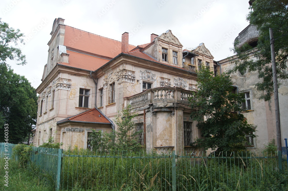 Grusel Haus,ehemals Waisenhaus, Turawa,Polska,Schlesien