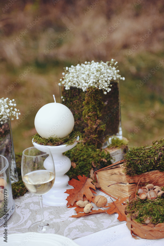 autumnal floristic decor. rustic wedding table setting