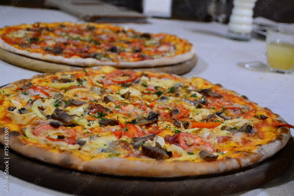 pizza pizza