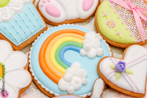 Canvas-taulu Beautiful glazed Easter cookies