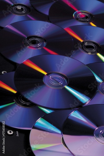 Reflections on DVD discs