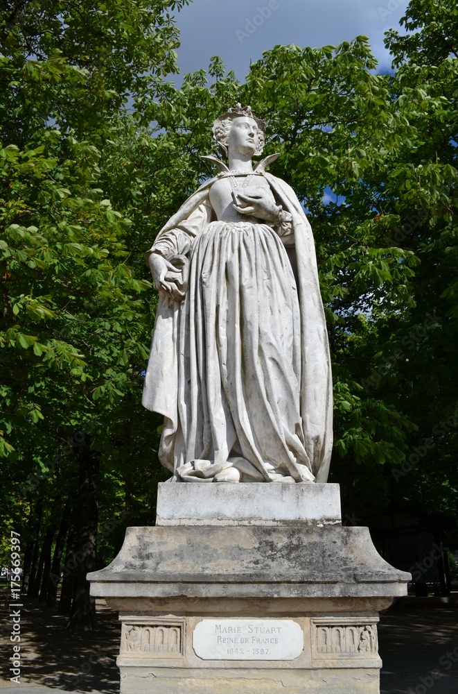 Statue of Mary Stuart, in Paris, in Luxembourg Garden (Queen of Scots