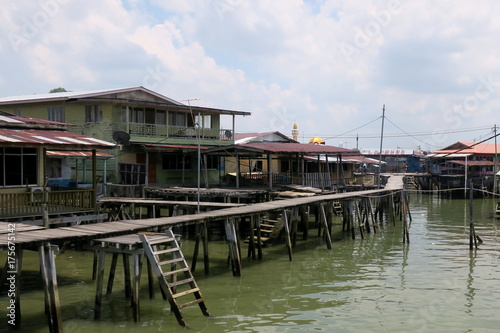 The world's largest water settlement 「kampung ayer」in Bruneiブルネイ　カンポンアイール © Frontier
