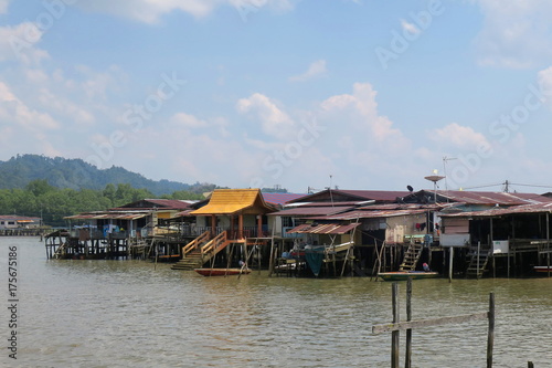 The world s largest water settlemant    Kampung Ayer   in Brunei                                        