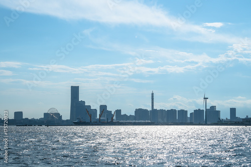 横浜港の風景　みなとみらいのスカイライン３ © onotorono